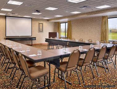 Wingate By Wyndham East Hotel 3*